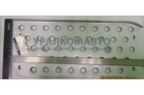 Подножка правая верхняя (металл) 3250, 3310 E5 J6 